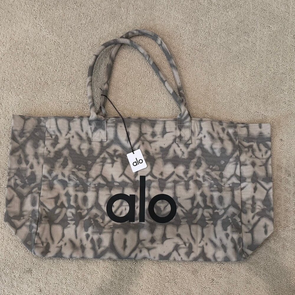 NWT - ALO Tote